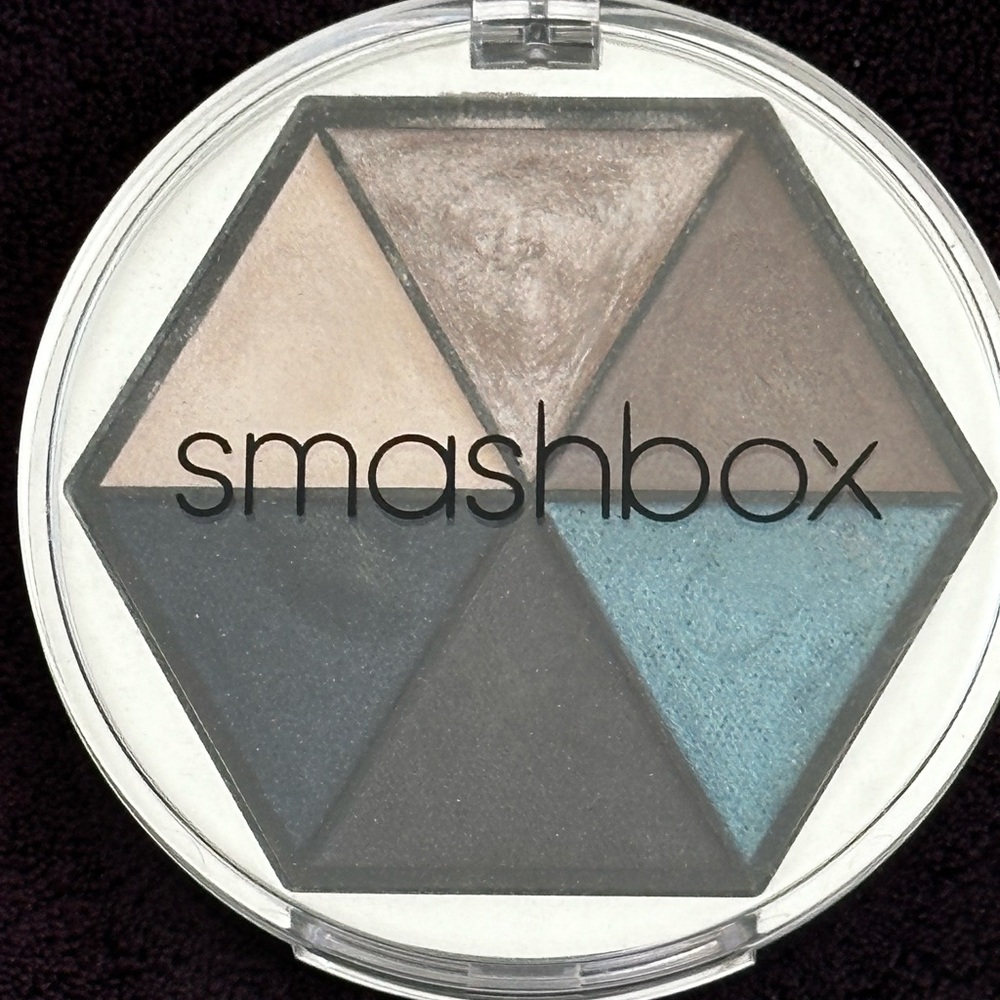 Smashbox eyeshadow palette in Cosmic